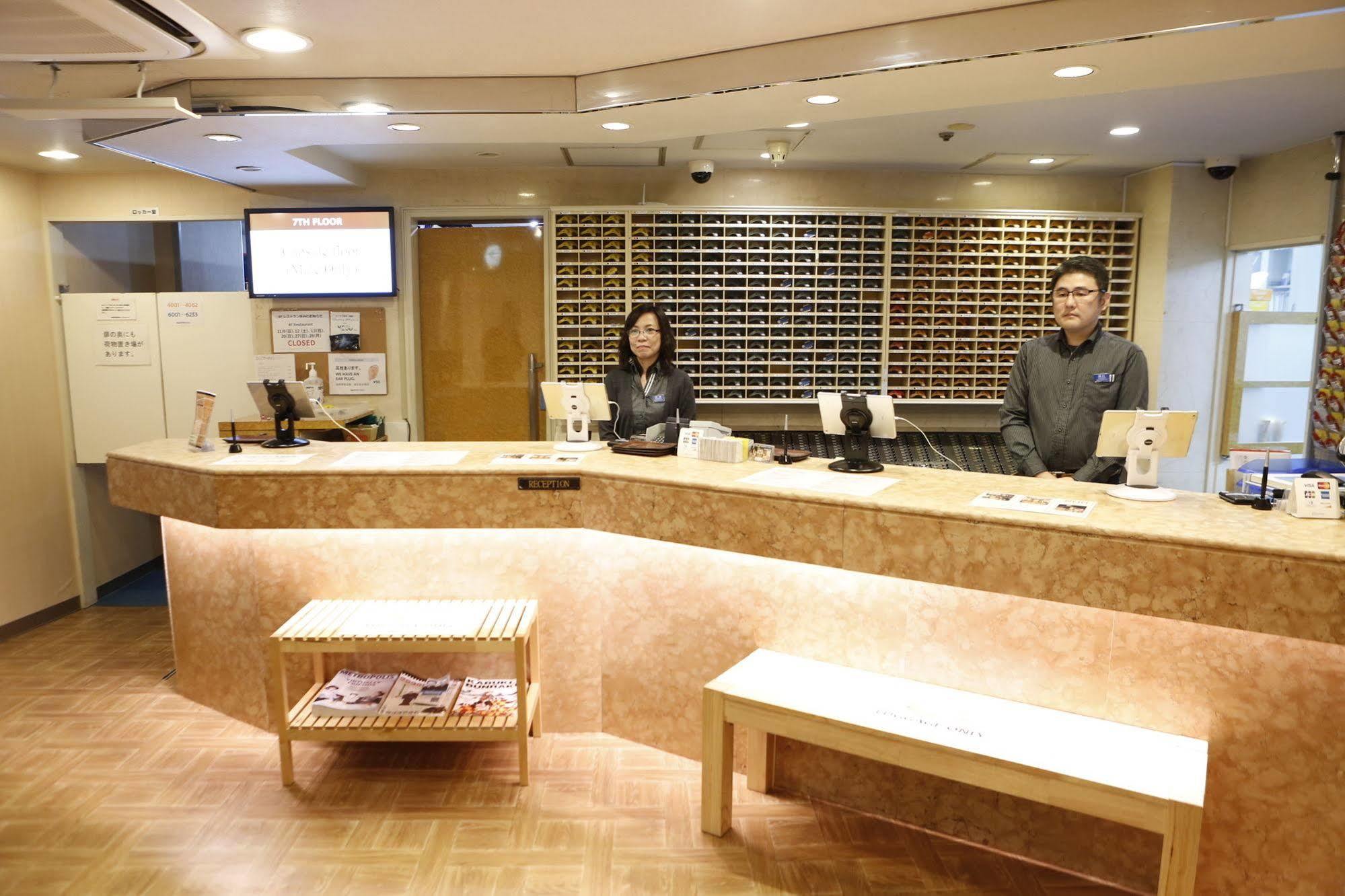 Shinjuku Kuyakusho-Mae Capsule Hotel Токио Экстерьер фото