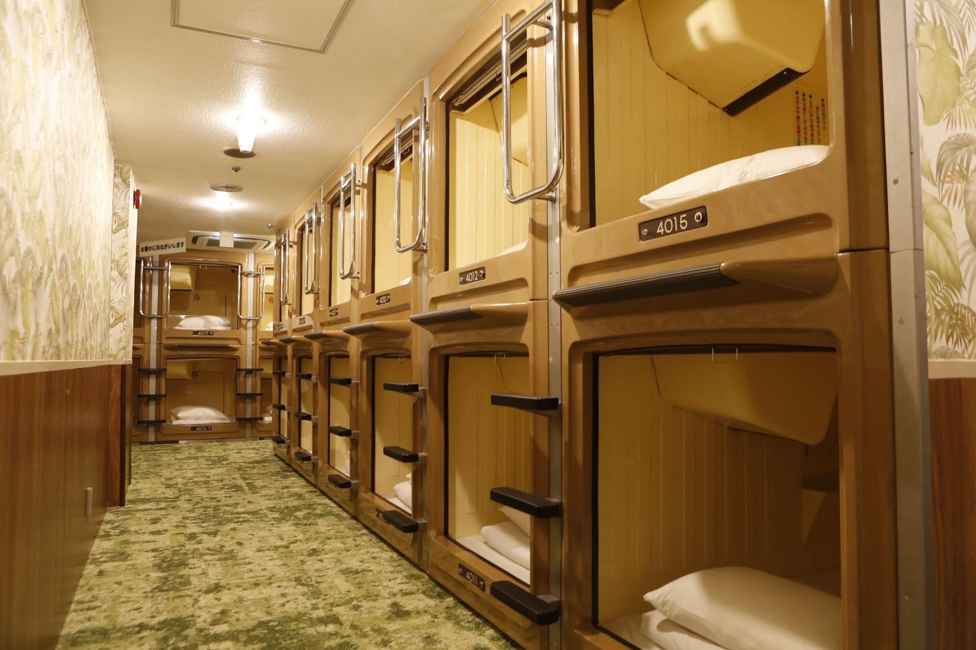 Shinjuku Kuyakusho-Mae Capsule Hotel Токио Экстерьер фото