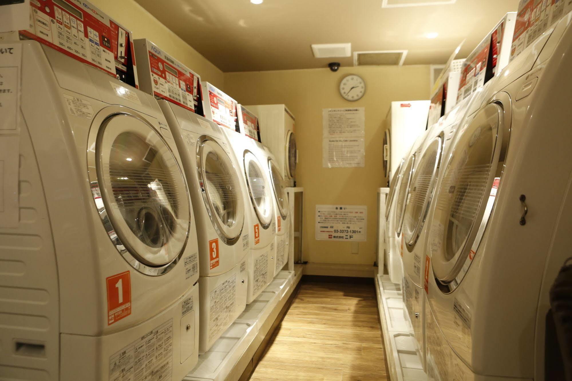 Shinjuku Kuyakusho-Mae Capsule Hotel Токио Экстерьер фото